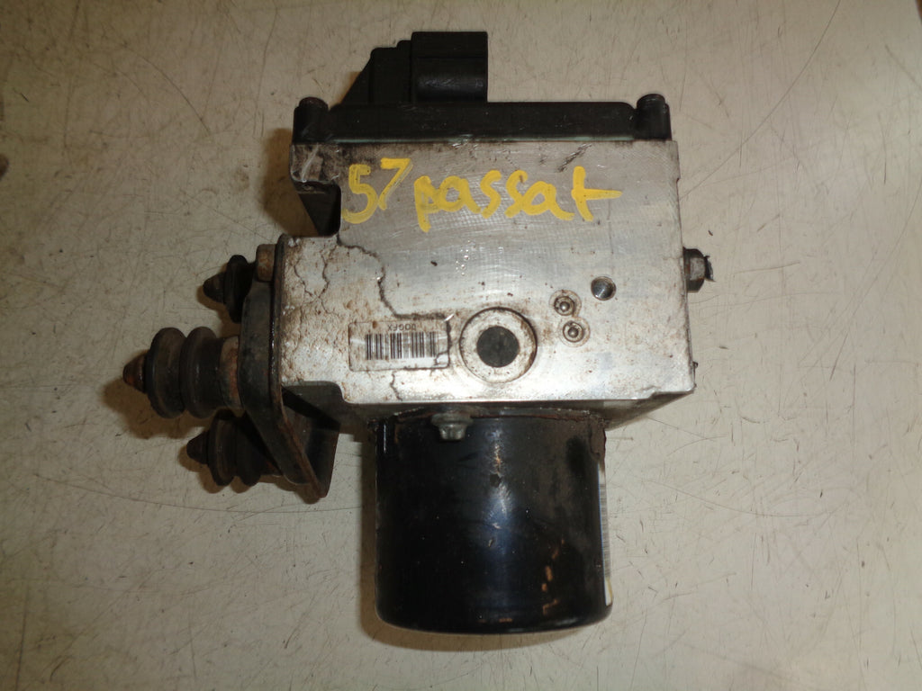 VW VOLKSWAGEN PASSAT B6 2007 ABS PUMP & MODULE 3C0614109