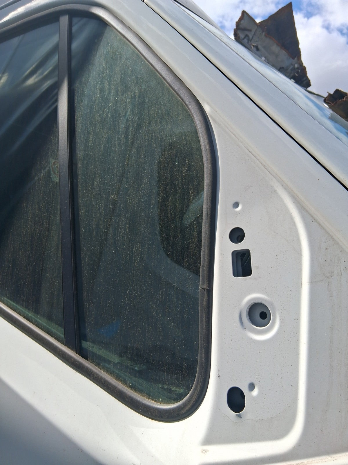 2024 RENAULT MASTER MK3 OSF DRIVER SIDE FRONT QUARTER WINDOW GLASS