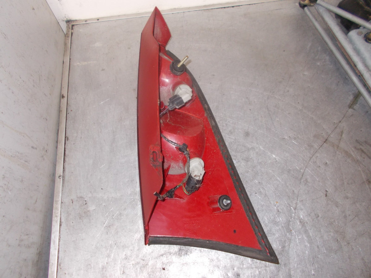 FORD FOCUS 2001 MK1 NSR PASSENGER SIDE REAR LIGHT TAIL LIGHT