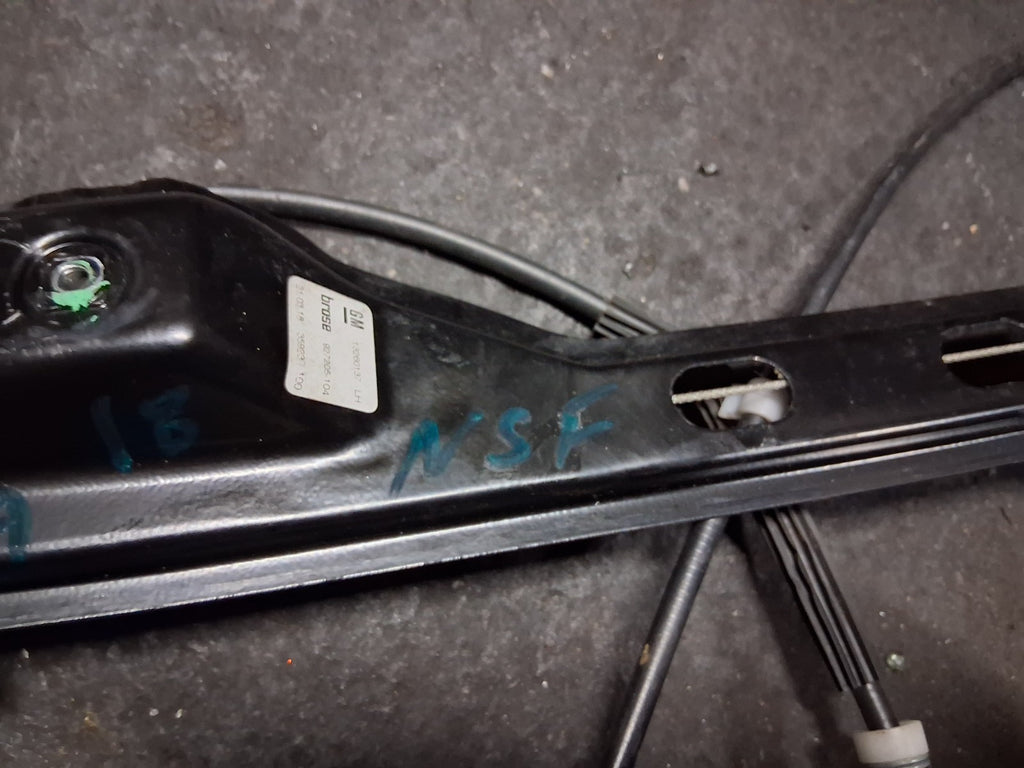 2018 VAUXHALL ZAFIRA C NSF PASSENGER SIDE FRONT WINDOW MOTOR REGULATOR 2095158