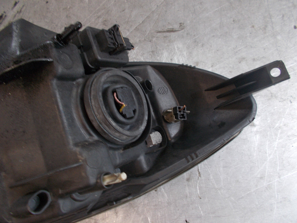 NISSAN NOTE E11 (MK1) 2007 DRIVER OFF SIDE HEADLIGHT 260109U000 HEAD LIGHT