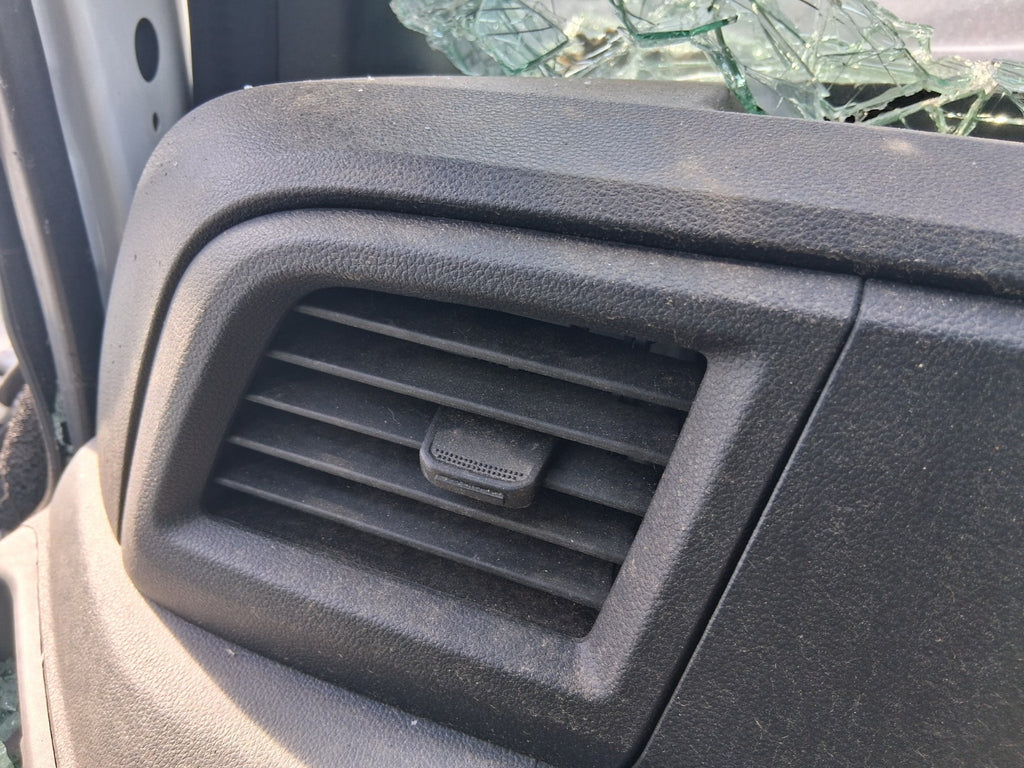 2025 RENAULT MASTER MK4 NSF PASSENGER SIDE FRONT INTERIOR AIR VENT