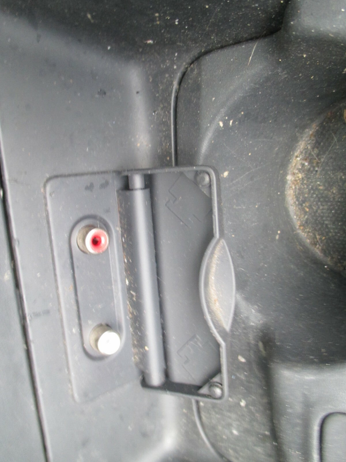RENAULT MEGANE 2011 MK3 CENTRE CONSOLE ARMREST