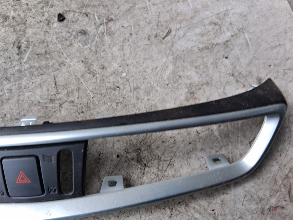 2020 NISSAN QASHQAI J11 MK2 FACELIFT HAZARD SWITCH TRIM PANEL COVER