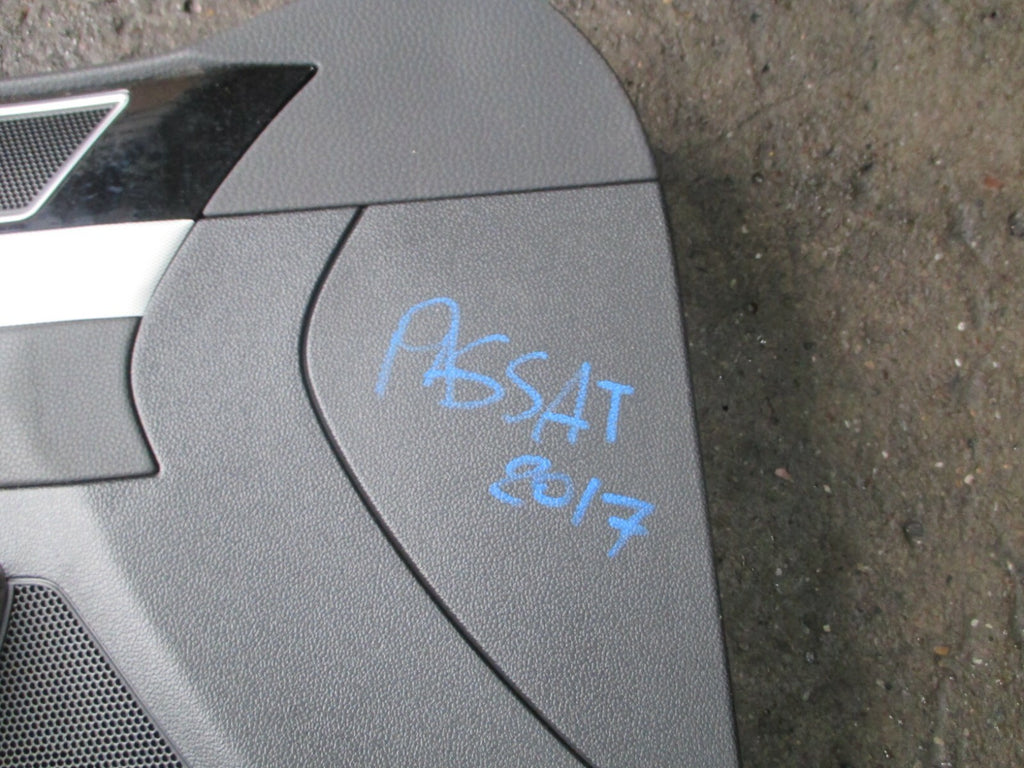VOLKSWAGEN PASSAT B8 NSF FRONT PASSENGER SIDE DOOR CARD 3G2867011