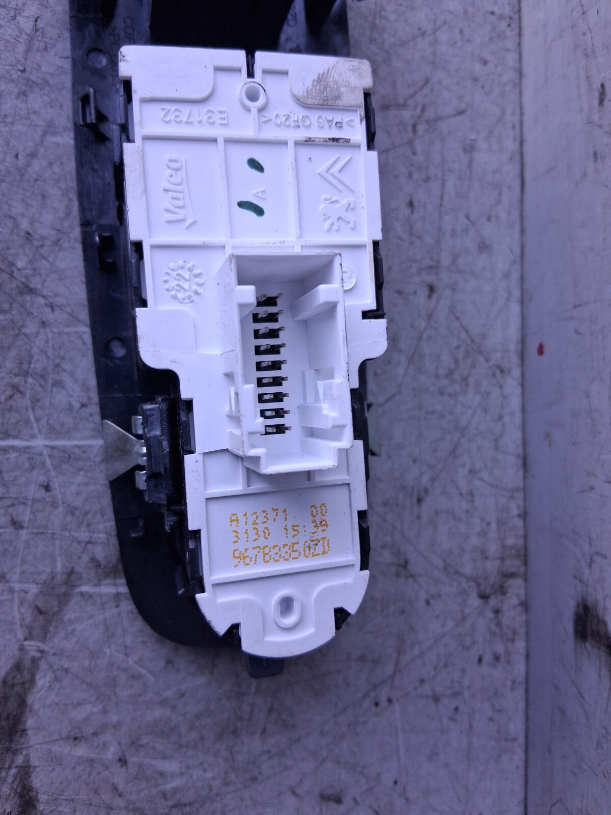 2023 CITROEN BERLINGO MK3 OSF DRIVER SIDE WINDOW CONTROL SWITCH 96783350ZD