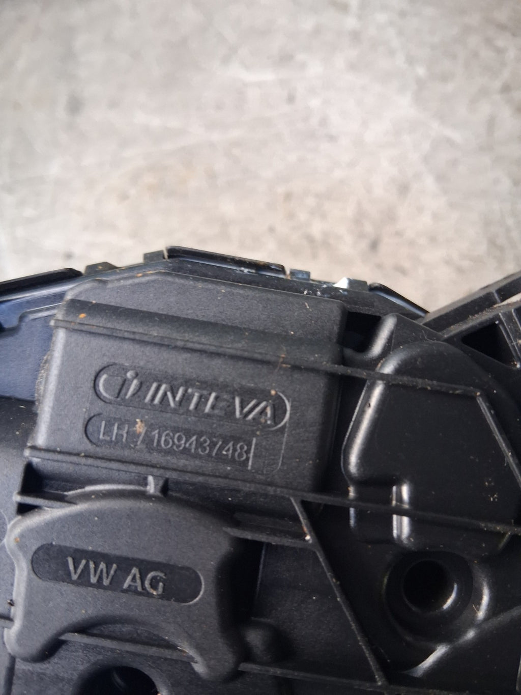 2023 VW VOLKSWAGEN TIGUAN NSF PASSENGER SIDE FRONT DOOR LOCK MECHANISM