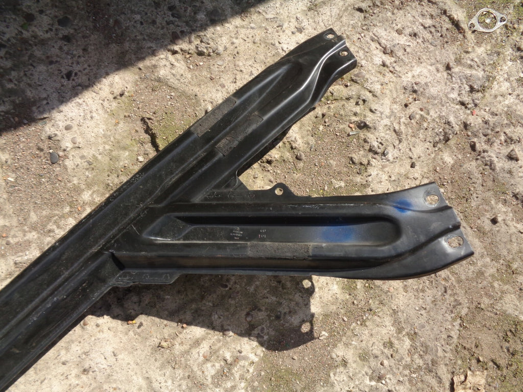 VW VOLKSWAGEN GOLF MK5 2004 OS DRIVER SIDE FRONT DOOR REINFORCEMENT BRACE BAR
