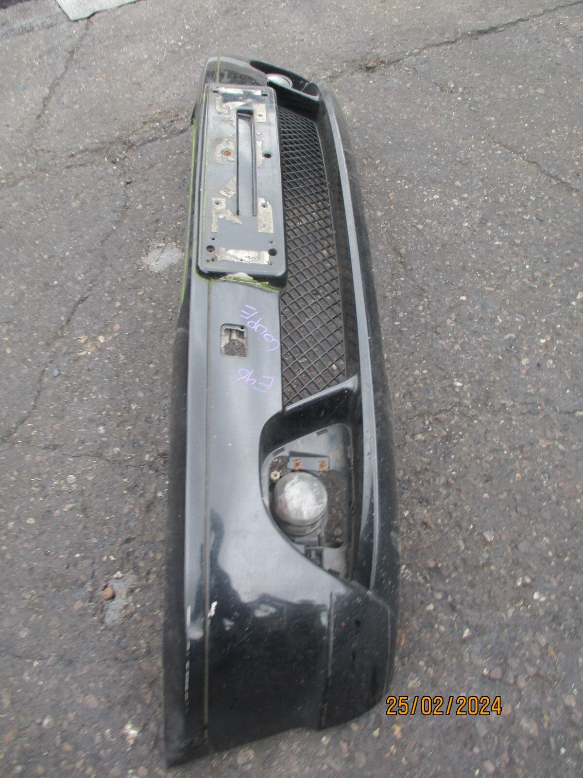 2005 BMW 3 SERIES E46 LCI COUPE FRONT BUMPER COMPLETE WITH FOG LIGHTS BLACK 475