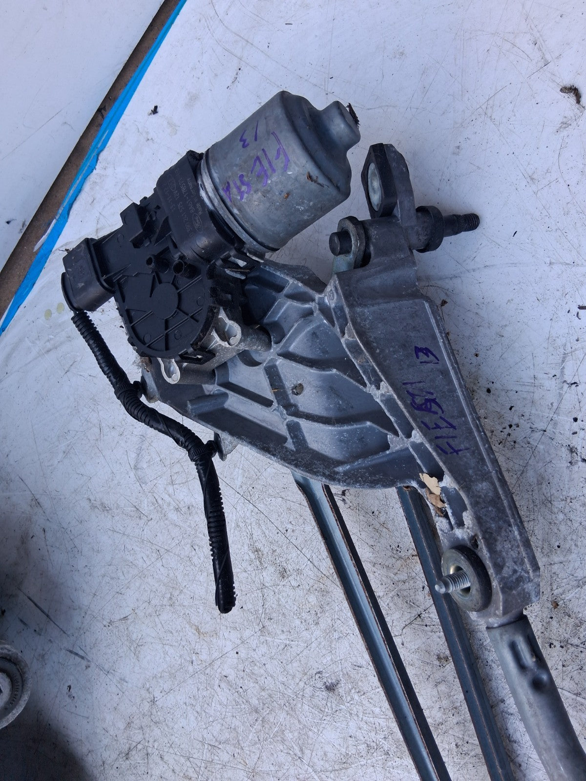 2014 FORD FIESTA MK7 FRONT WINDSCREEN WIPER MOTOR LINKAGE 8A6117B571BB