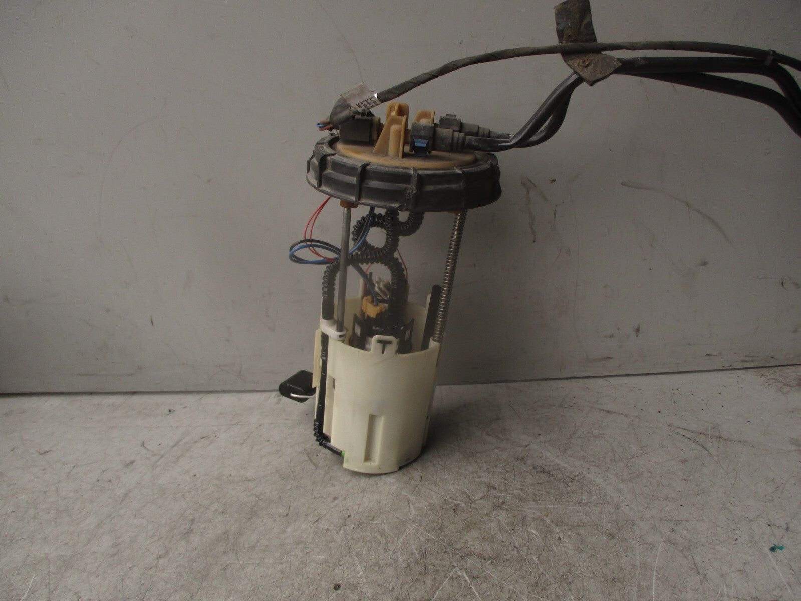 2014 MERCEDES SPRINTER W906 2.1 DIESEL FUEL SENDING UNIT A9069900057