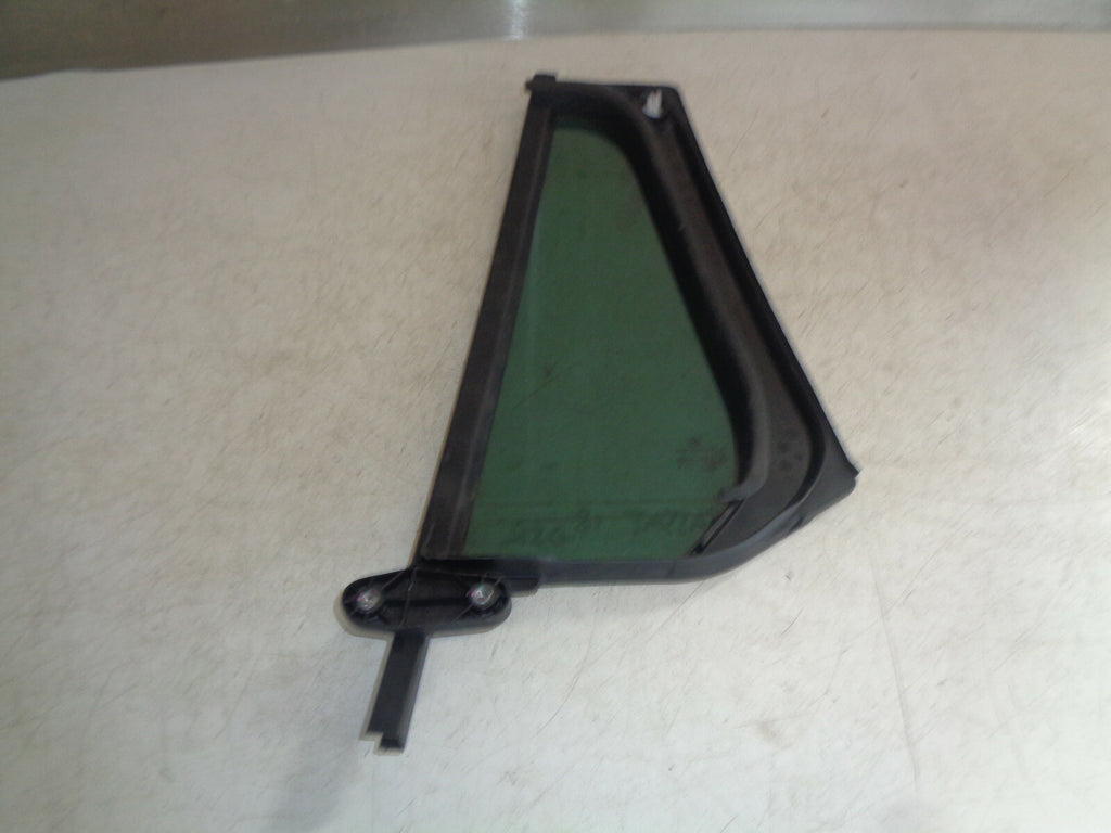 VW VOLKSWAGEN PASSAT B8 2018 OSR DRIVER SIDE REAR QUARTER WINDOW GLASS 3G9845214