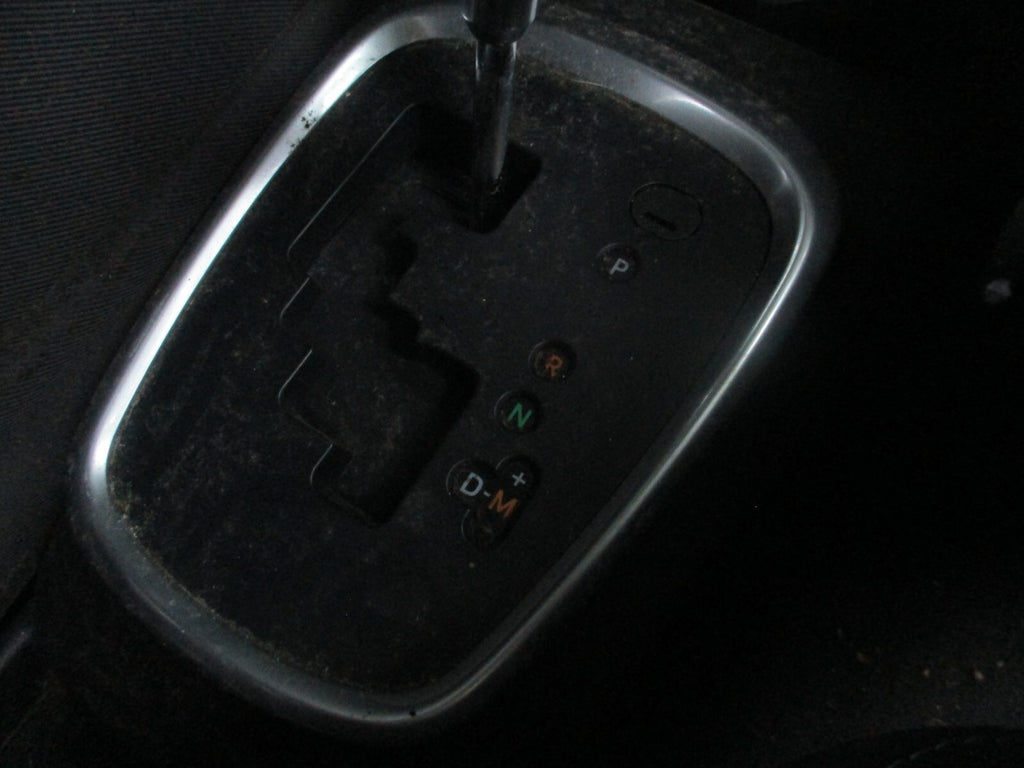 TOYOTA YARIS MK3 2018 AUTO AUTOMATIC GEARSTICK GEARSHIFTER