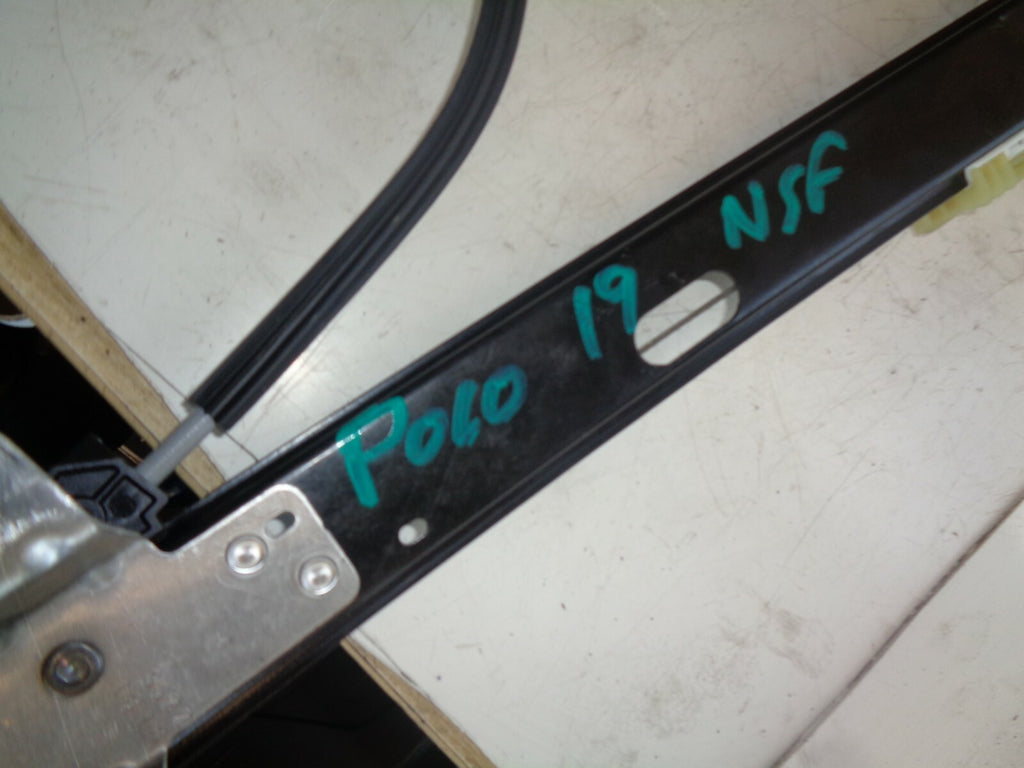VW VOLKSWAGEN POLO MK6 2019 NS PASSENGER FRONT WINDOW REGULATOR MOTOR 2G6839461C