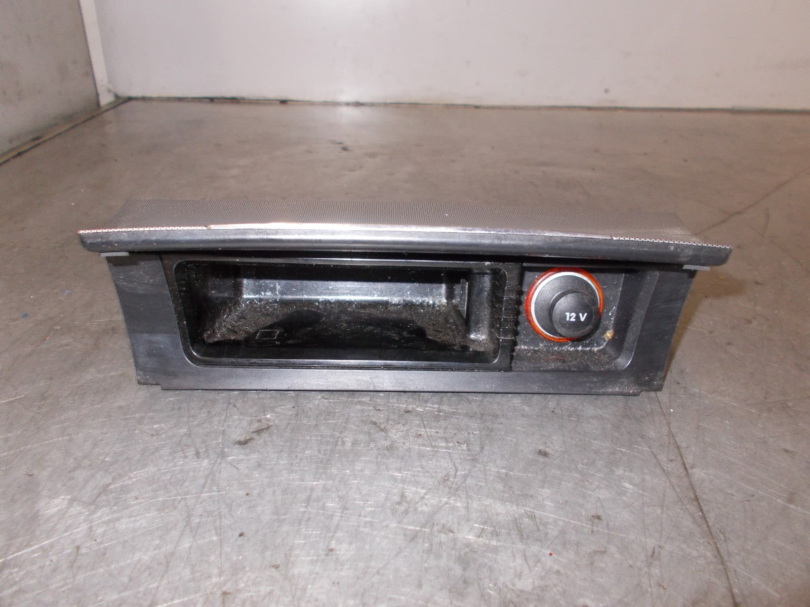 VOLKSWAGEN PASSAT B6 2006 FRONT GREY ASHTRAY 3C0863284