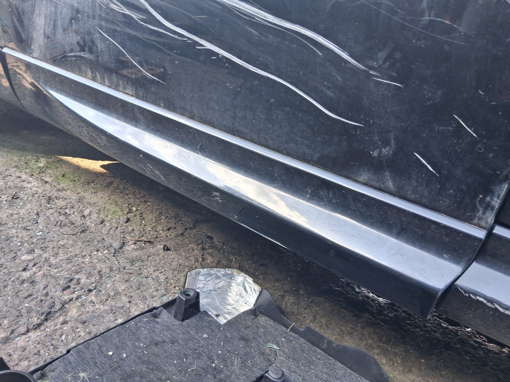 2021 LAND ROVER RANGE ROVER SPORT L494 NSF PASSENGER FRONT DOOR MOULDING TRIM