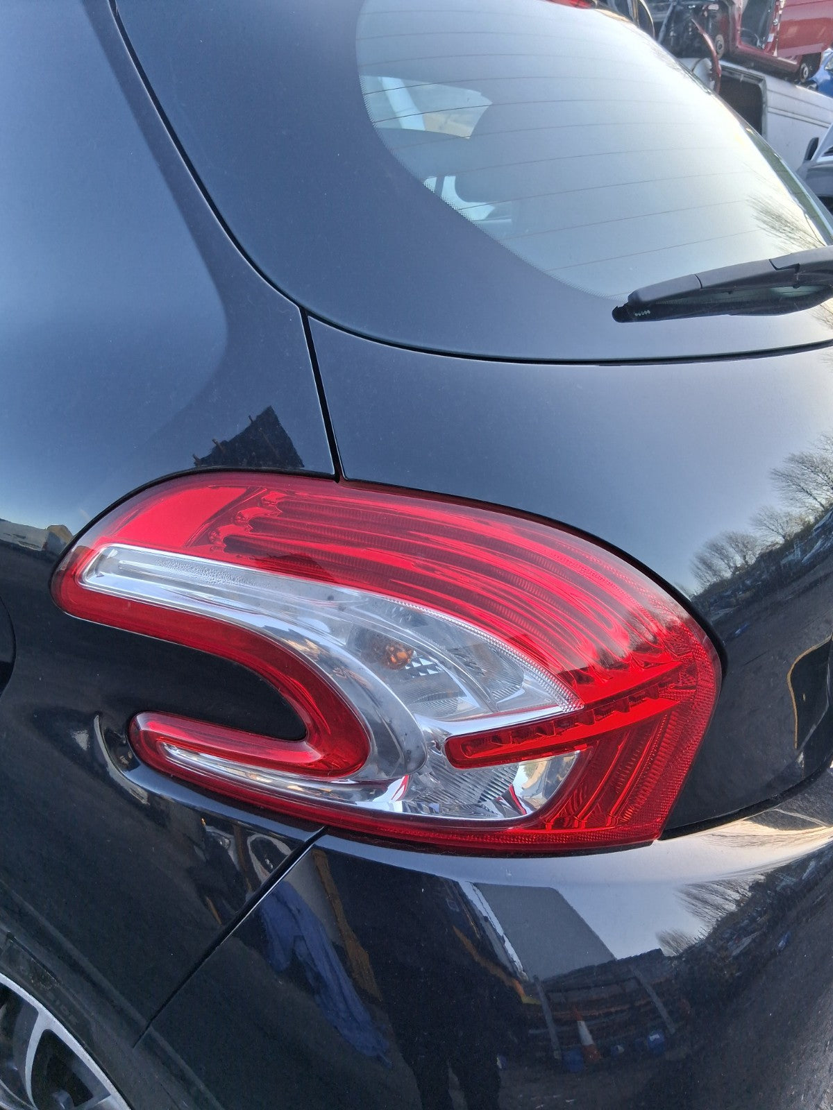 2014 PEUGEOT 208 NSR PASSENGER SIDE REAR LEFT TAIL LIGHT
