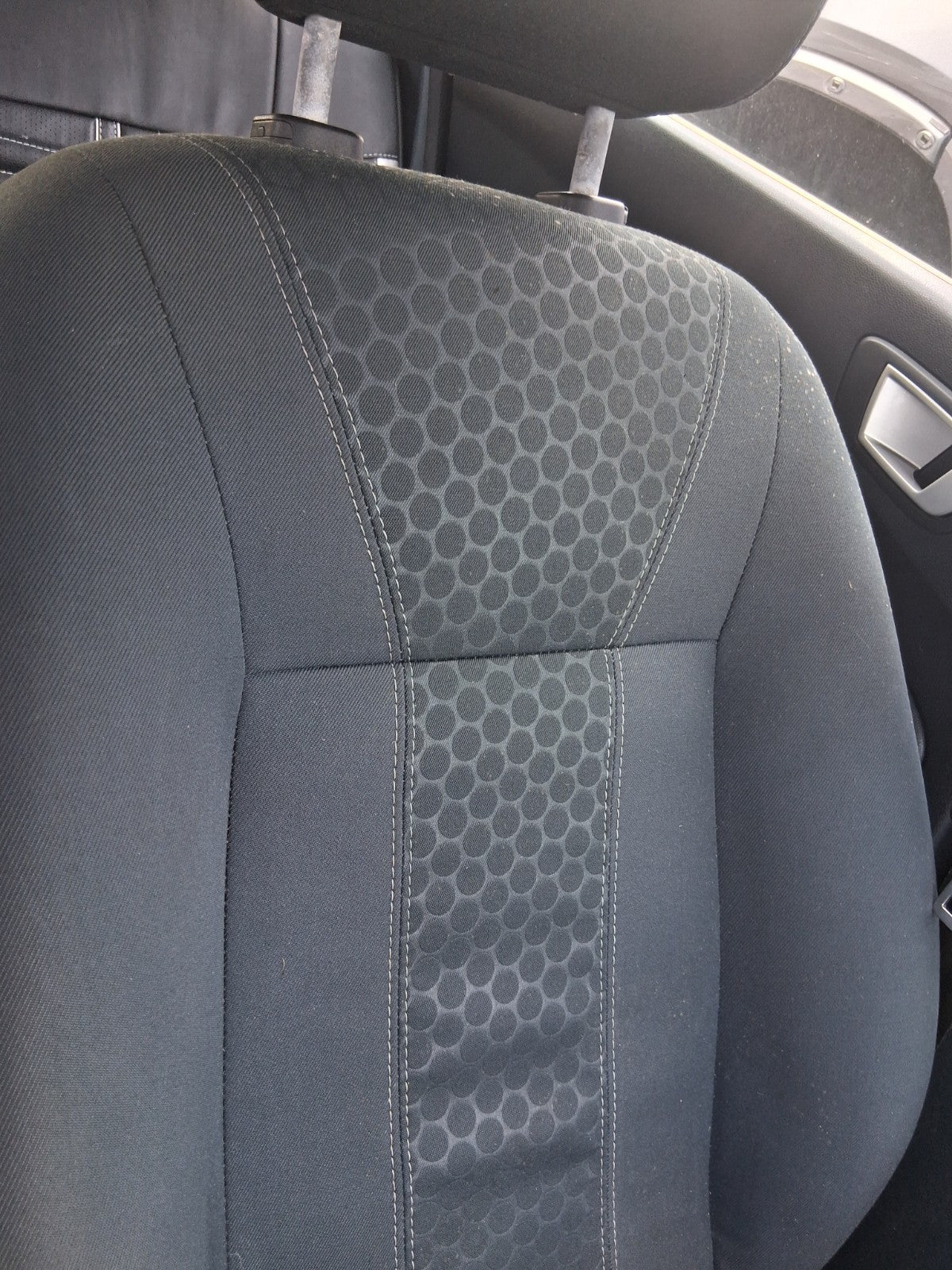 2012 FORD FIESTA MK7 NSF PASSENGER SIDE FRONT LEFT COMPLETE FABRIC SEAT