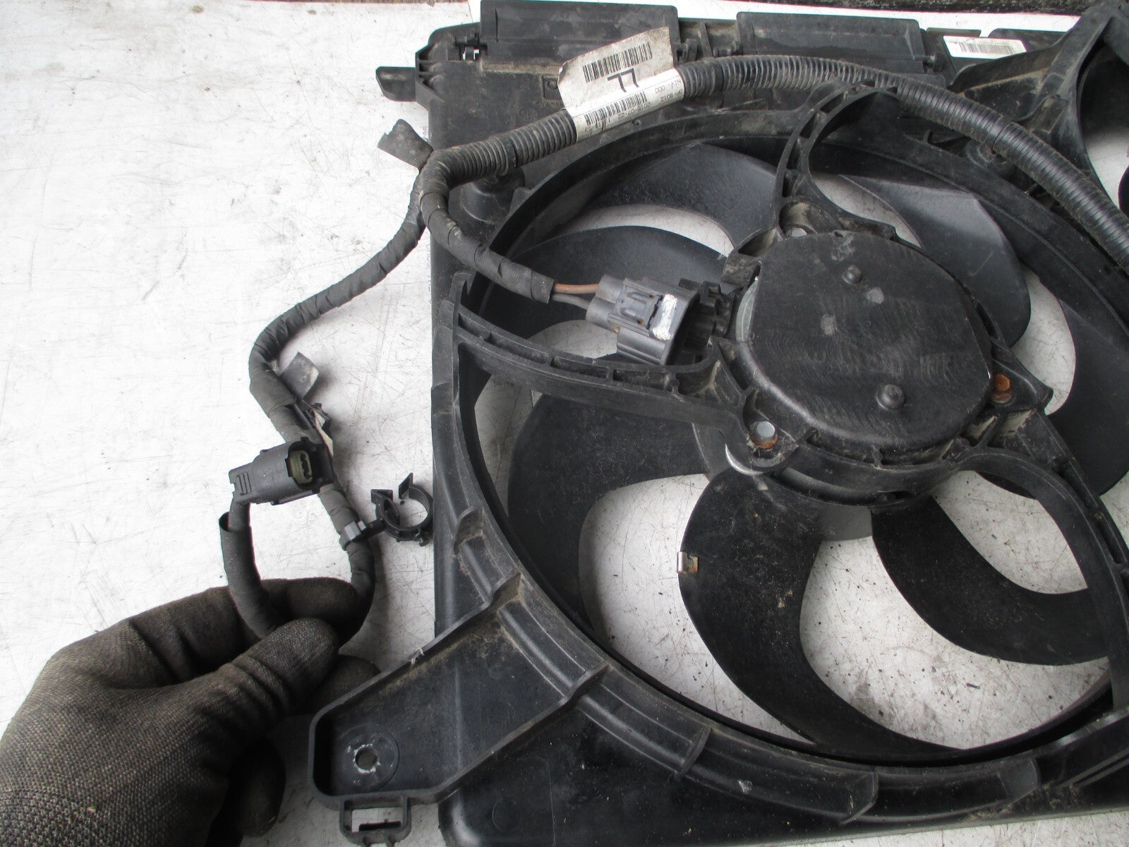 FORD MONDEO MK5 2016 2.0 DIESEL FRONT TWIN RAD RADIATOR FAN MOTOR DG93-8C607-GB