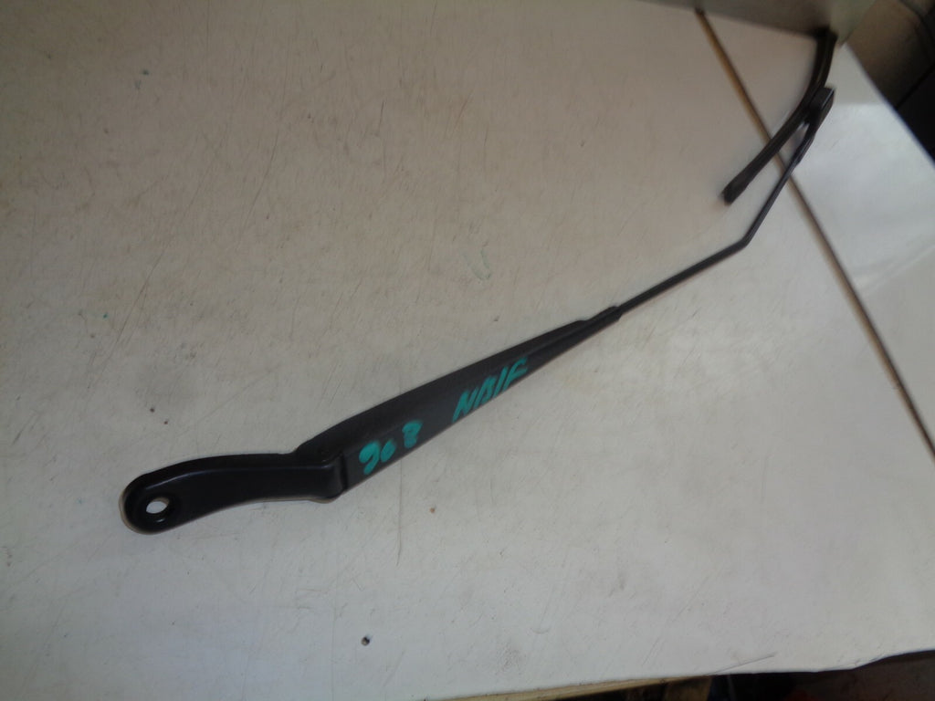 PEUGEOT 208 MK1 2012 NS PASSENGER FRONT WIPER ARM & BLADE 9673916880