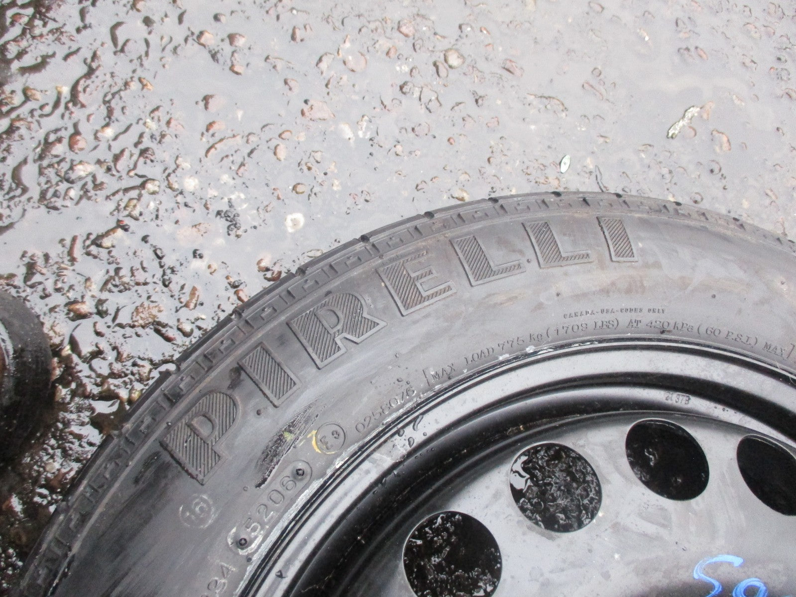 SAAB 93 PIRELLI 5 STUD 16 INCH SPARE WHEEL 125/85 R16 2160132