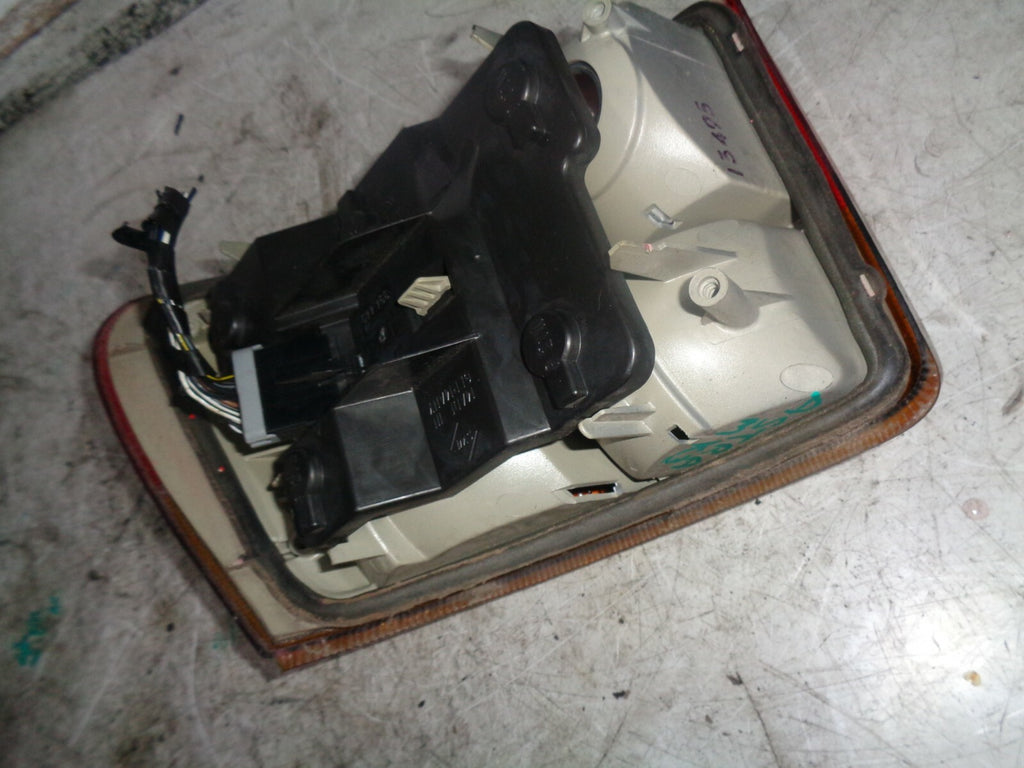 VAUXHALL ASTRA F MK3 5 DOOR NS PASSENGER SIDE REAR TAIL LIGHT