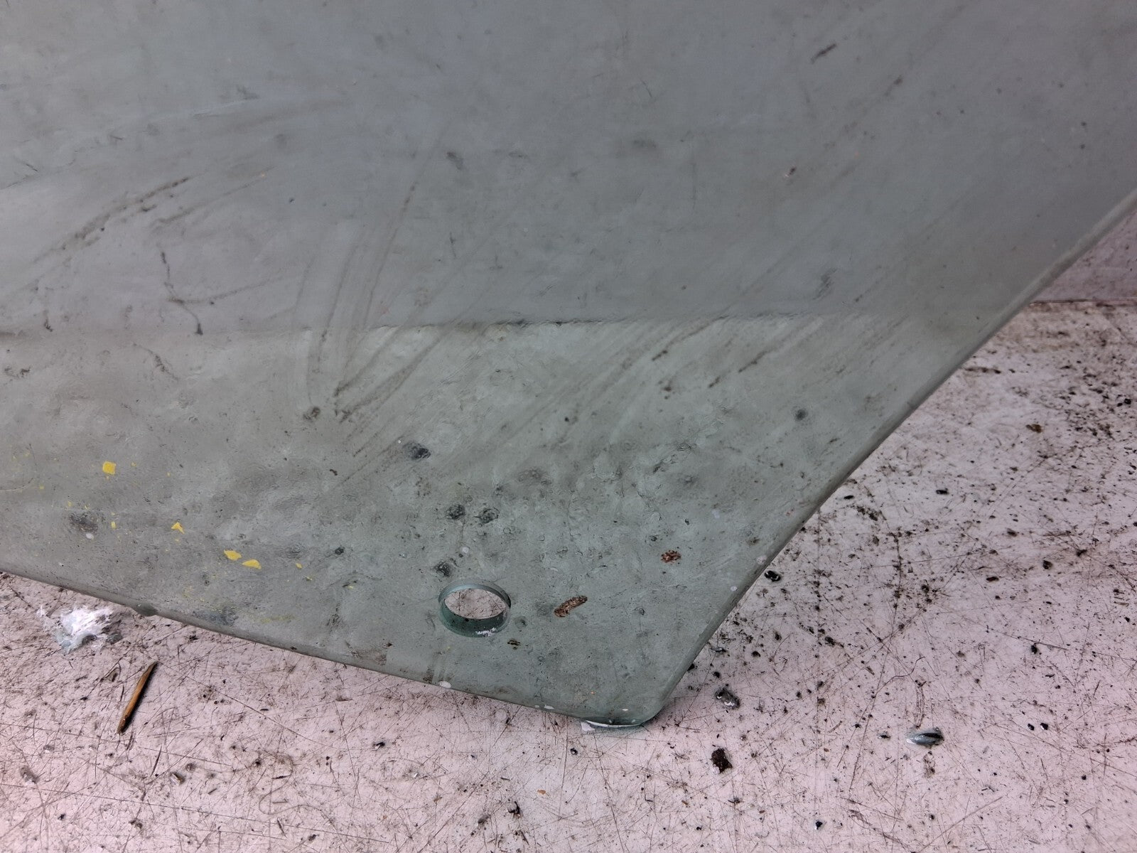 2009 JAGUAR XF X250 NSF PASSENGER SIDE FRONT LEFT WINDOW GLASS 43R001605