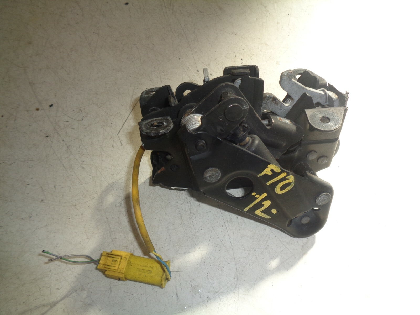 BMW 5 SERIES F20 2010 OS DRIVER SIDE AUTOMATIC HINGE DAMAGED