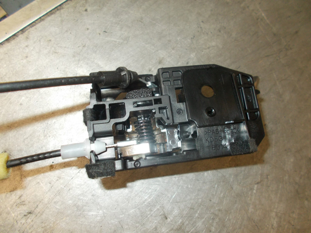 MAZDA 3 BM 2016 MK3 DRIVER SIDE REAR INTERIOR DOOR HANDLE LOCK MECH KD53 T8314