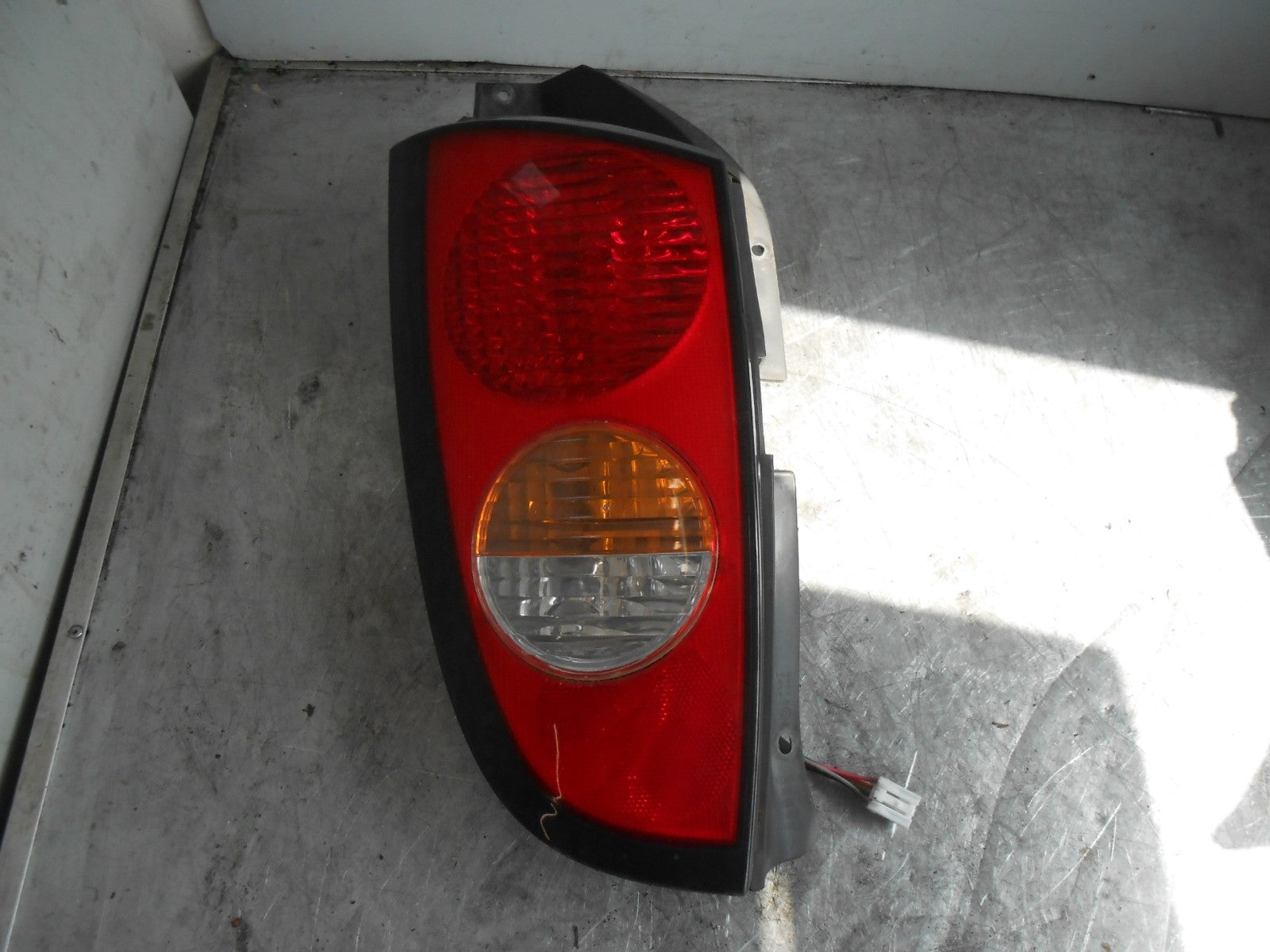 HYUNDAI ATOS 1ST FACELIFT 2000 - 2003 NSR PASSENGER REAR LIGHT ASSEMBLY 92401060