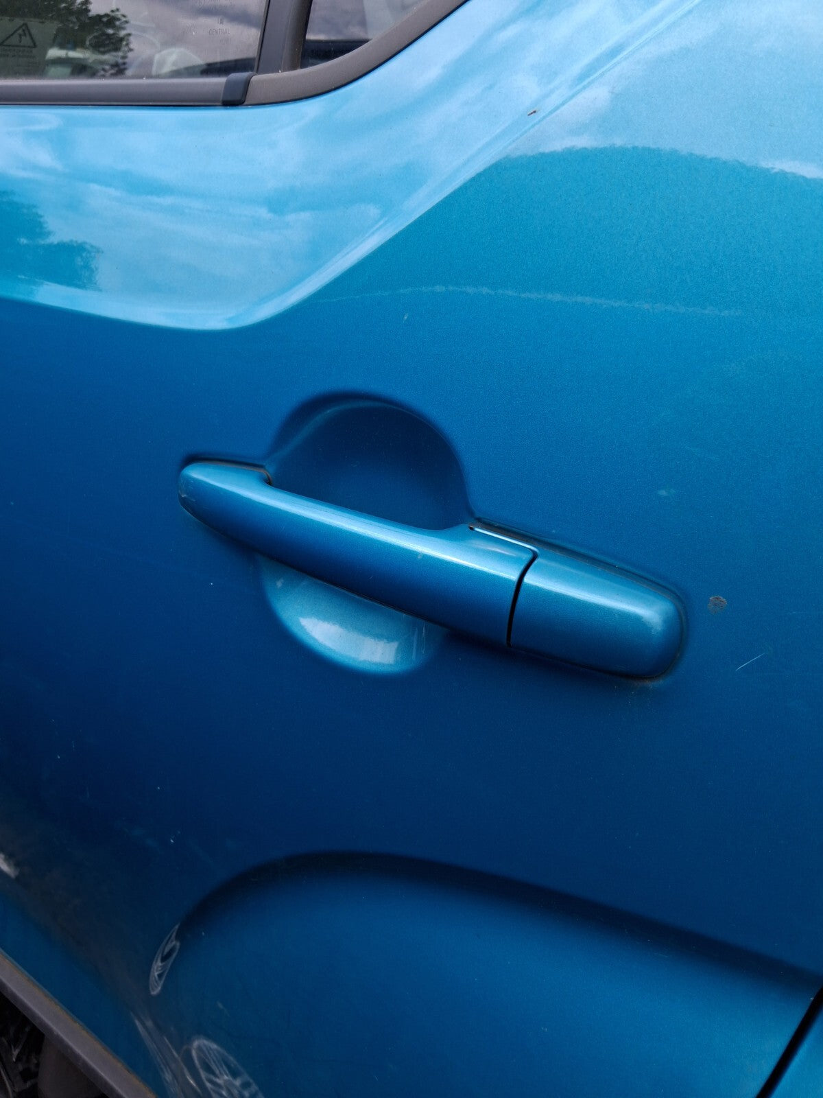 2022 SUZUKI IGNIS SZ5 NSR PASSENGER SIDE EXTERIOR DOOR HANDLE NEON BLUE METALLIC