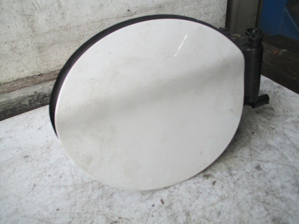 BMW 1 SERIES F20 2018 FUEL FILLER FLAP CAP WHITE