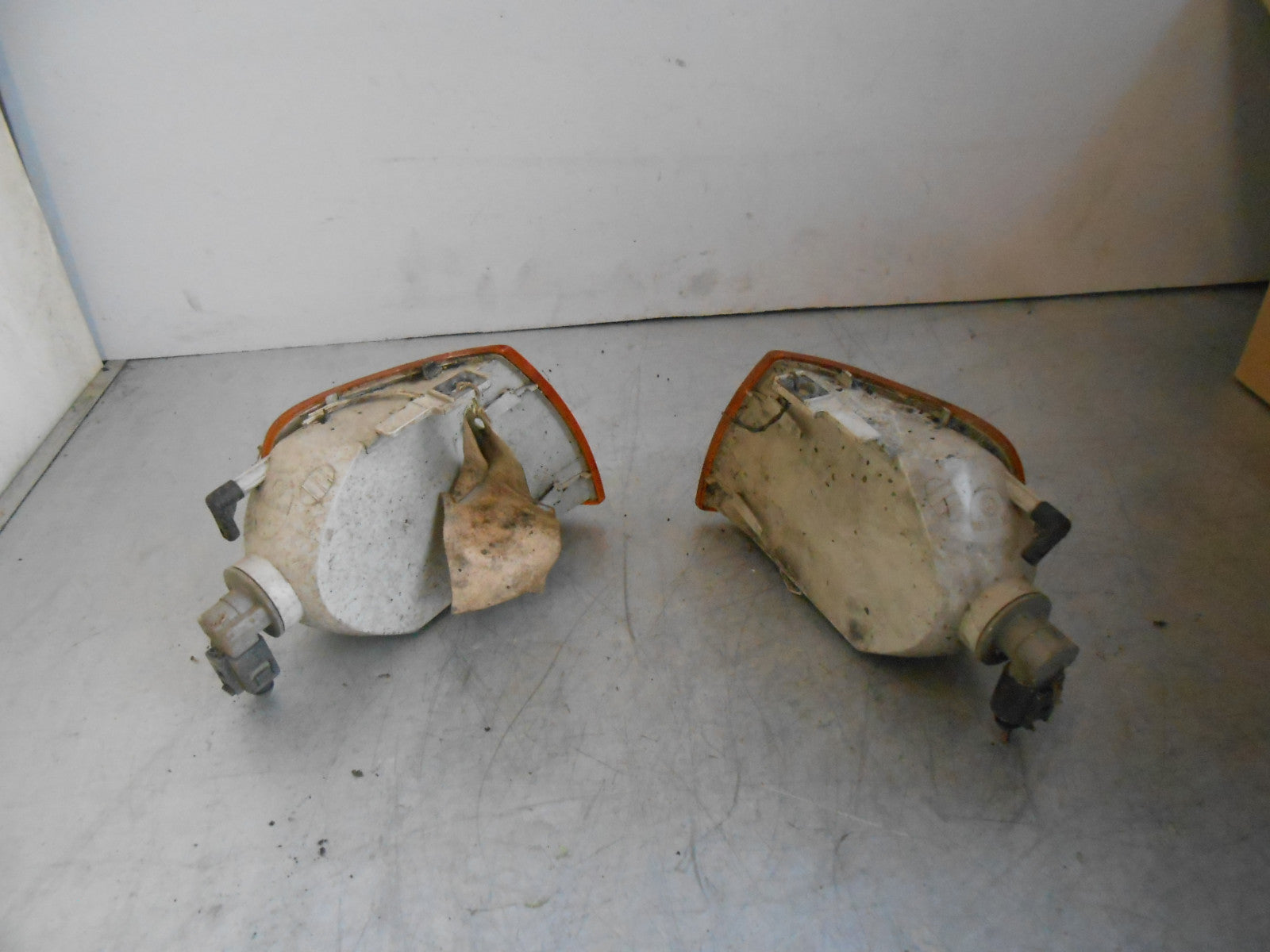 VW VOLKSWAGEN POLO 6N (MK4) PRE FACELIFT 1999 PAIR FRONT INDICATORS 6N0953050B