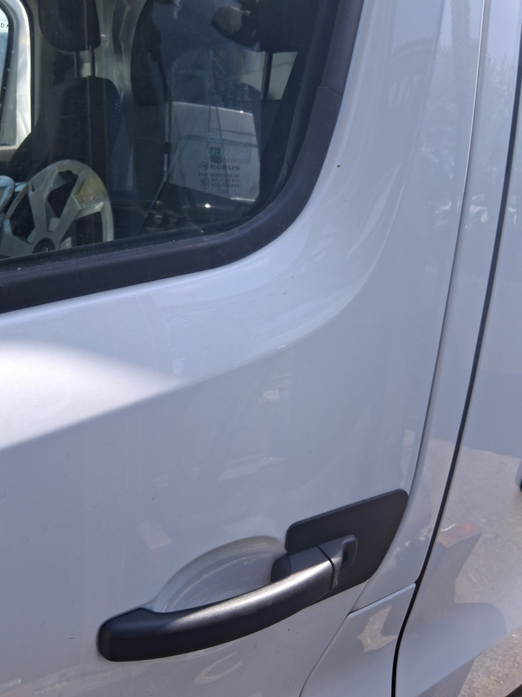 2025 RENAULT TRAFIC X82 MK3 NSF PASSENGER SIDE FRONT LEFT EXTERIOR DOOR HANDLE