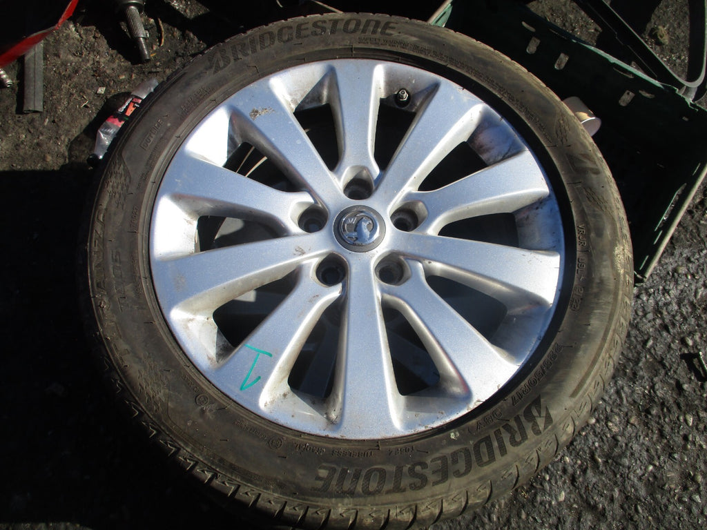 VAUXHALL ZAFIRA C MK3 2017 17 INCH ALLOY WHEEL WITH TYRE 225/50R17 REF 1