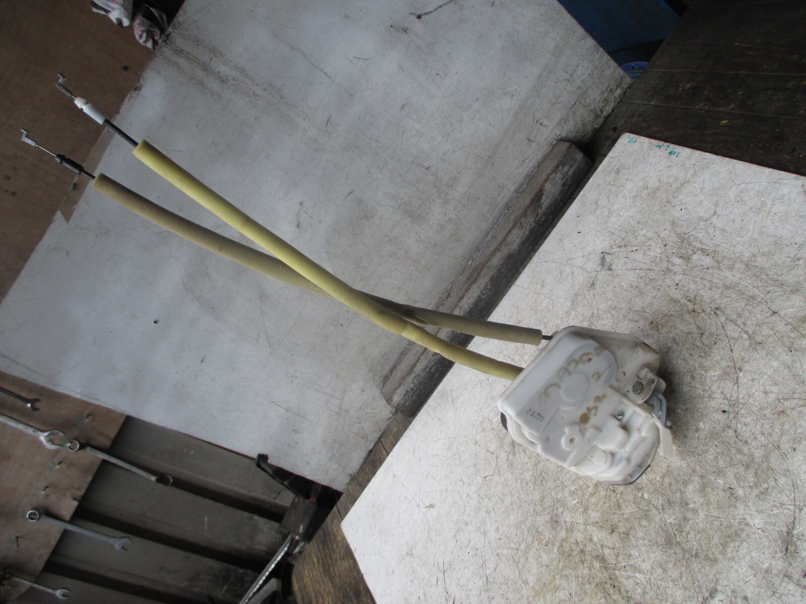 MAZDA 2 2008 MK2 OSR DRIVER SIDE DOOR LOCK