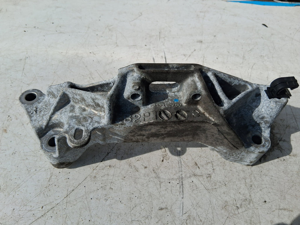2021 CITROEN C4 MK3 1.2 PETROL ENGINE MOUNT BRACKET 9813582980