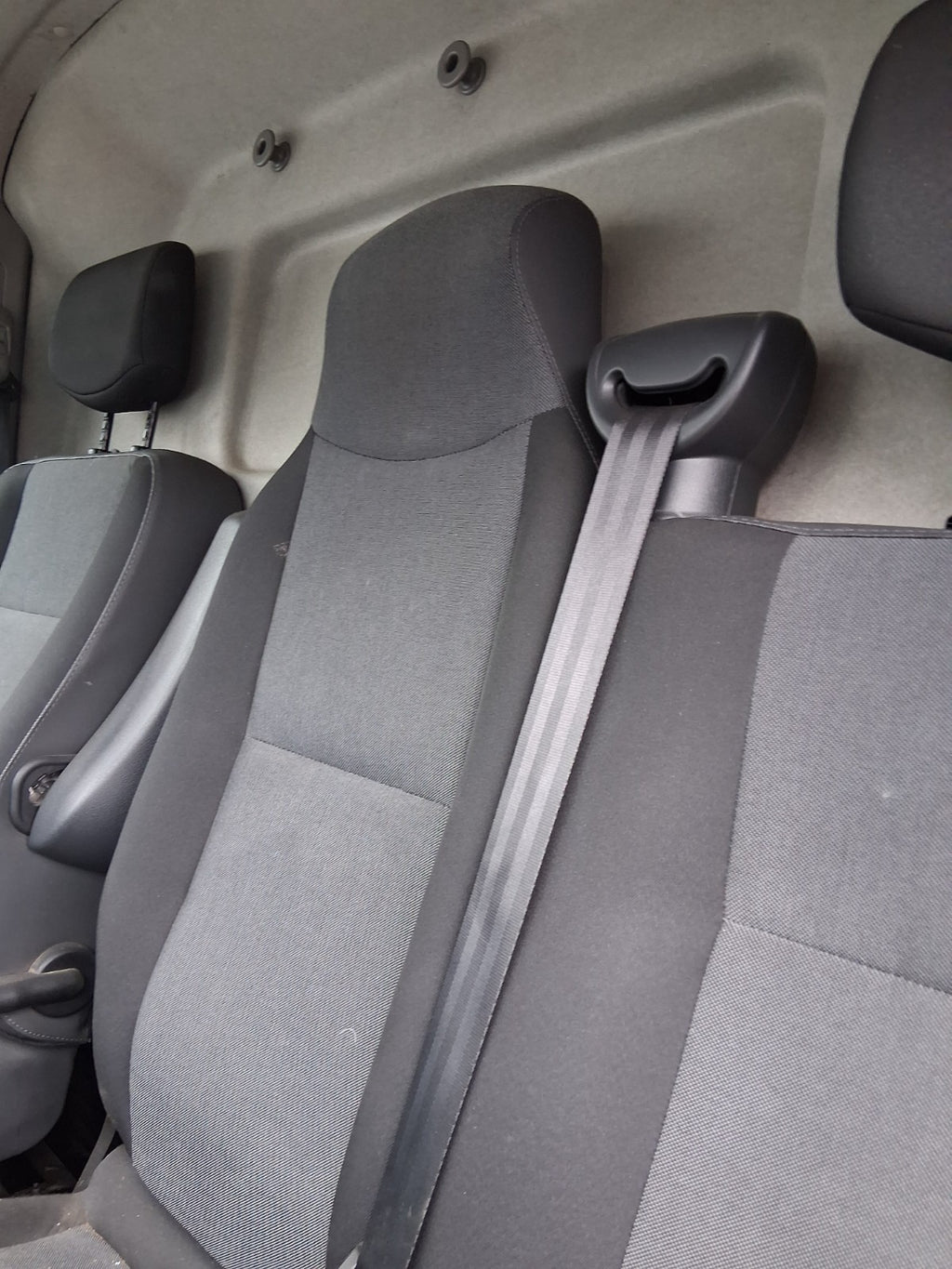 2021 NISSAN NV400 MK1 NSF PASSENGER SIDE FRONT SEAT BENCH DOUBLE COMPLETE FABRIC