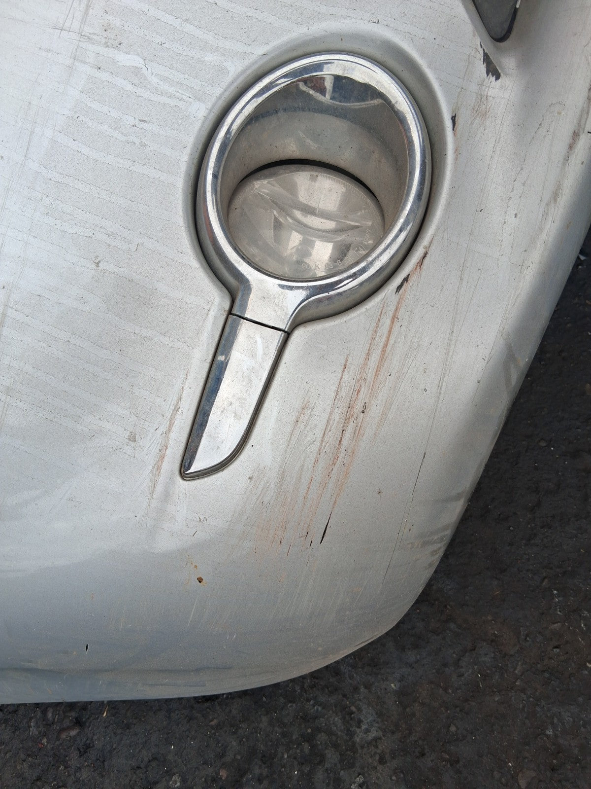 2012 PEUGEOT 208 COMPLETE FRONT BUMPER WITH FOG LIGHTS & GRILLE SILVER