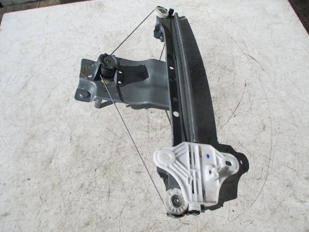 RENAULT CLIO MK4 NSR PASSENGER SIDE REAR WINDOW REGULATOR MOTOR 827013204R