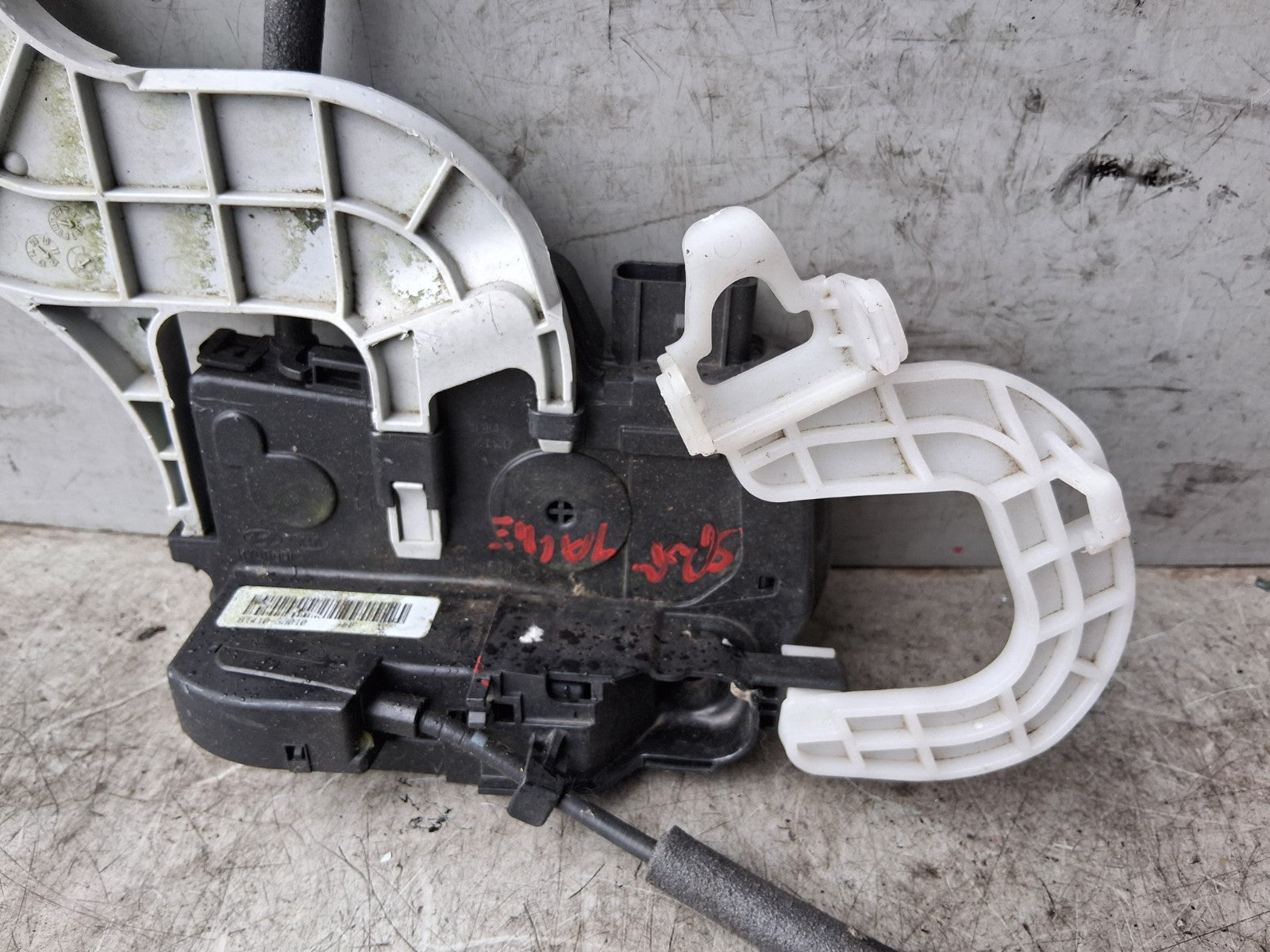 KIA SPORTAGE MK3 2012 NSR PASSENGER SIDE REAR LEFT DOOR LOCK MECHANISM