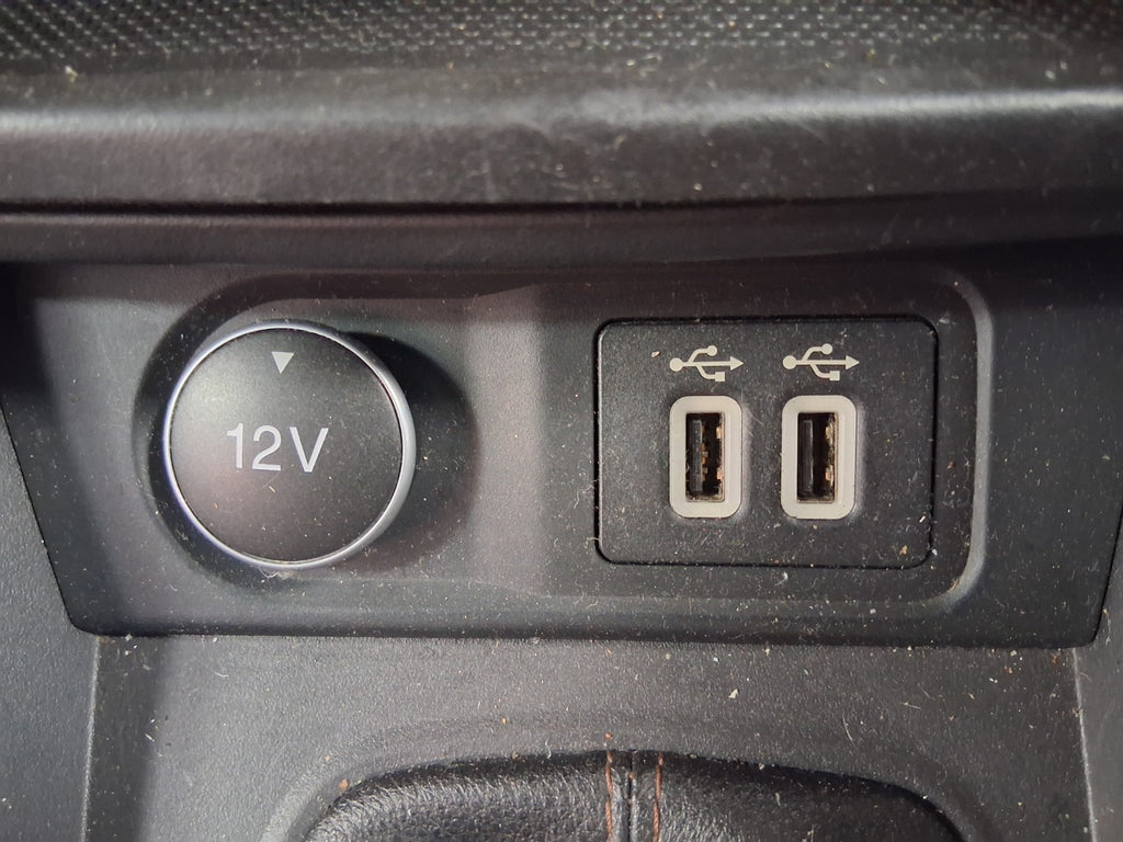 2018 FORD KA + PLUS HATCHBACK USB PORT 12V SOCKET