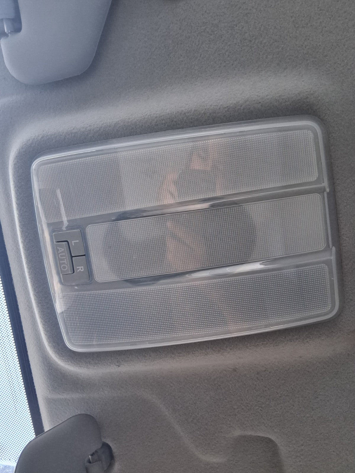 2020 SAIC LDV V80 FRONT INTERIOR ROOF READING COURTESY LIGHT
