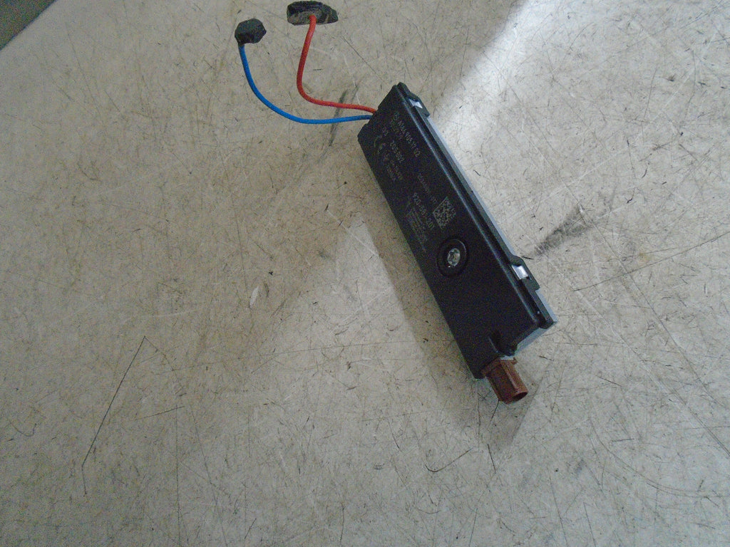MERCEDES BENZ GLA 2018 X156 AERIAL RADIO AMPLIFIER AMP UNIT A1669051702