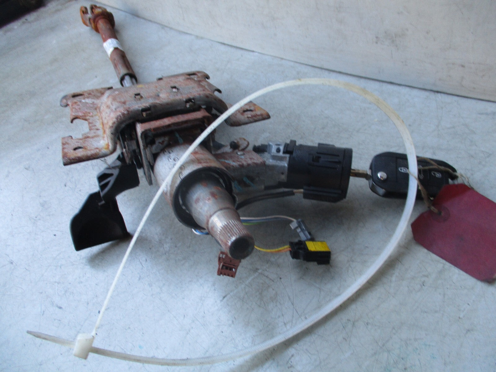 2018 CITROEN C4 CACTUS 1.5 DIESEL STEERING COLUMN WITH IGNITION BARREL KEY