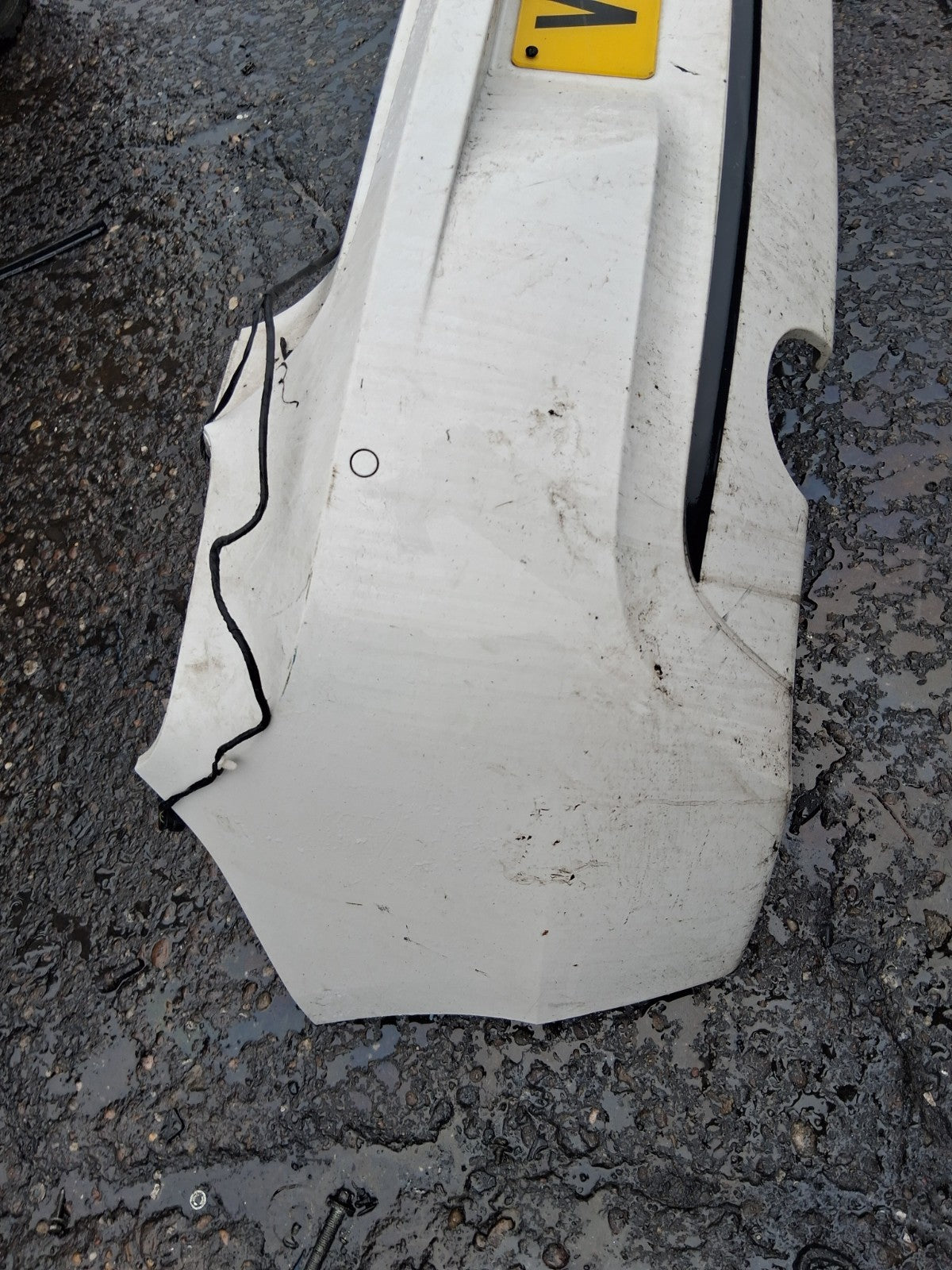 2014 BMW 1 SERIES F20 3 DOOR COMPLETE REAR BUMPER WHITE