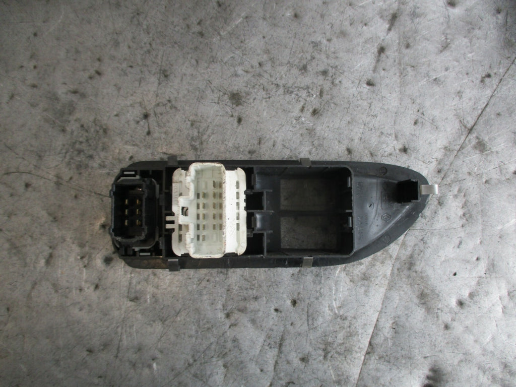 RENAULT LAGUNA MK2 OSF DRIVER RIGHT FRONT SIDE WINDOW SWITCHES