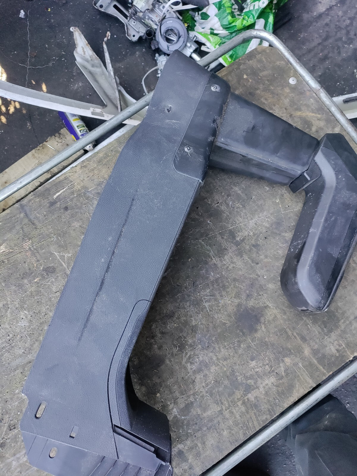 FORD KA+ PLUS 2017 CENTER CONSOLE ARM REST