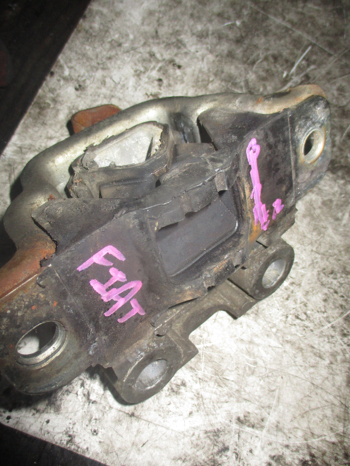 FIAT QUBO ENGINE SUPPORT MOUNT 51855515
