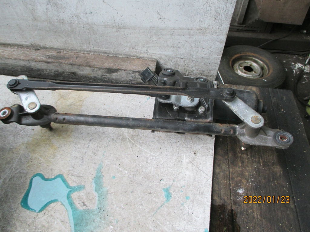 HYUNDAI GETZ 2007 FRONT WINDSCREEN WIPER MOTOR LINKAGES 981001C900